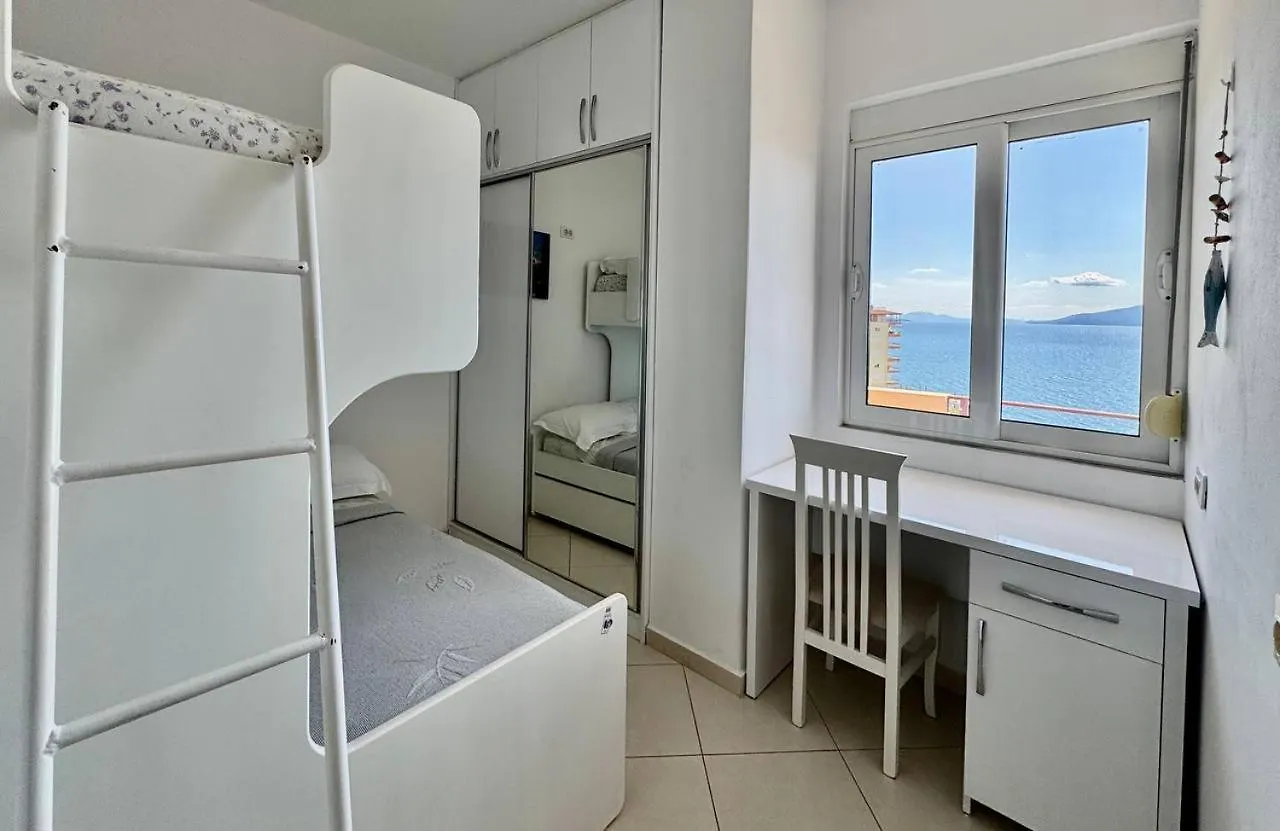 Del Mar Sea View Apartment Sarandë