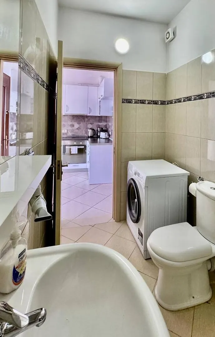 Del Mar Sea View Apartment Sarandë